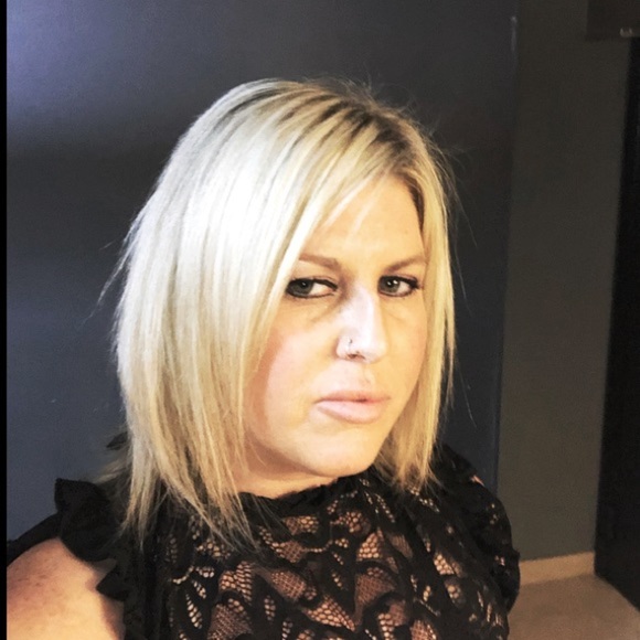 Meet your Posher, Tracy - Picture 1 of 1